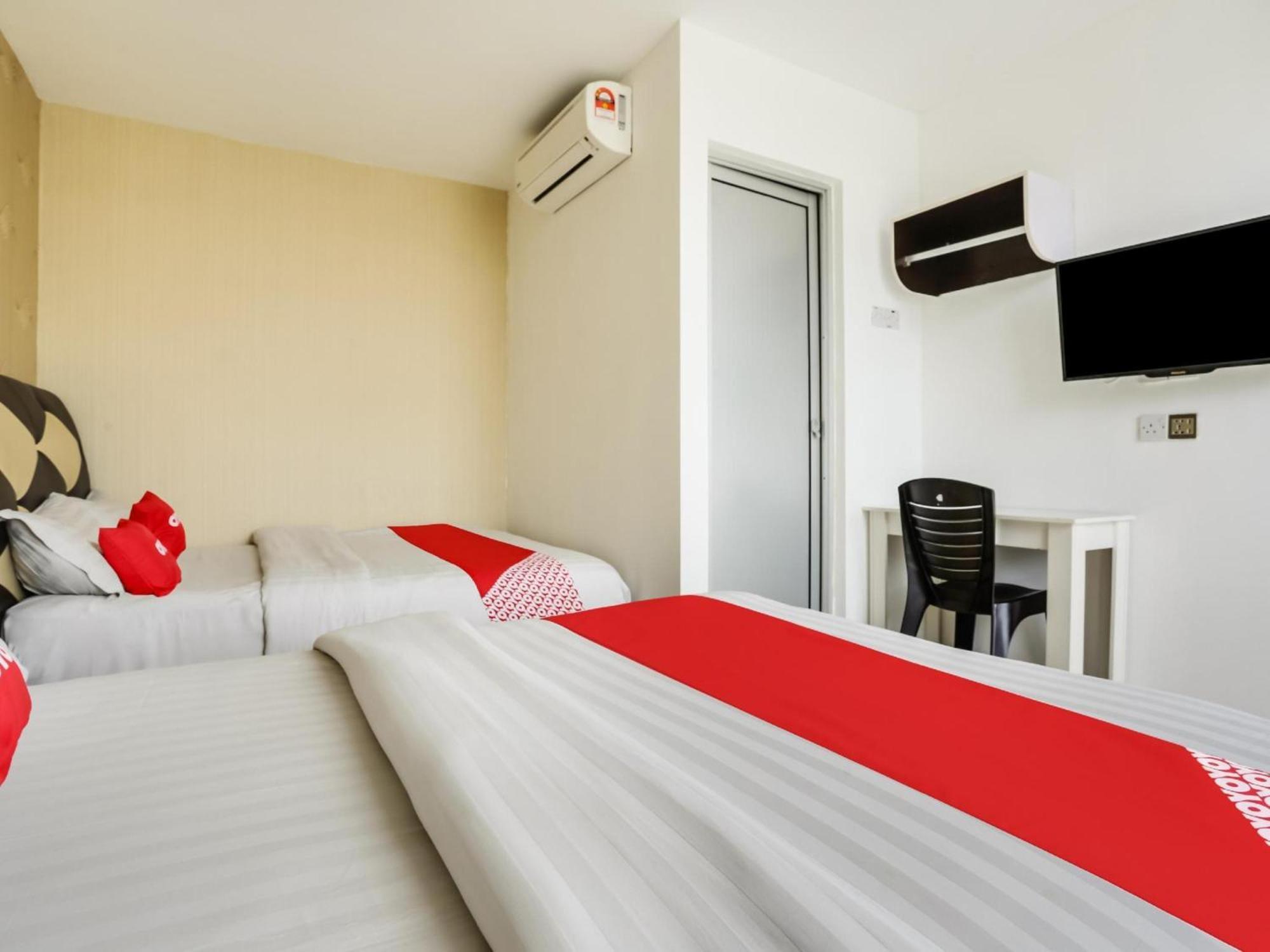 Oyo 89583 Grove Hotel Kajang Exterior foto