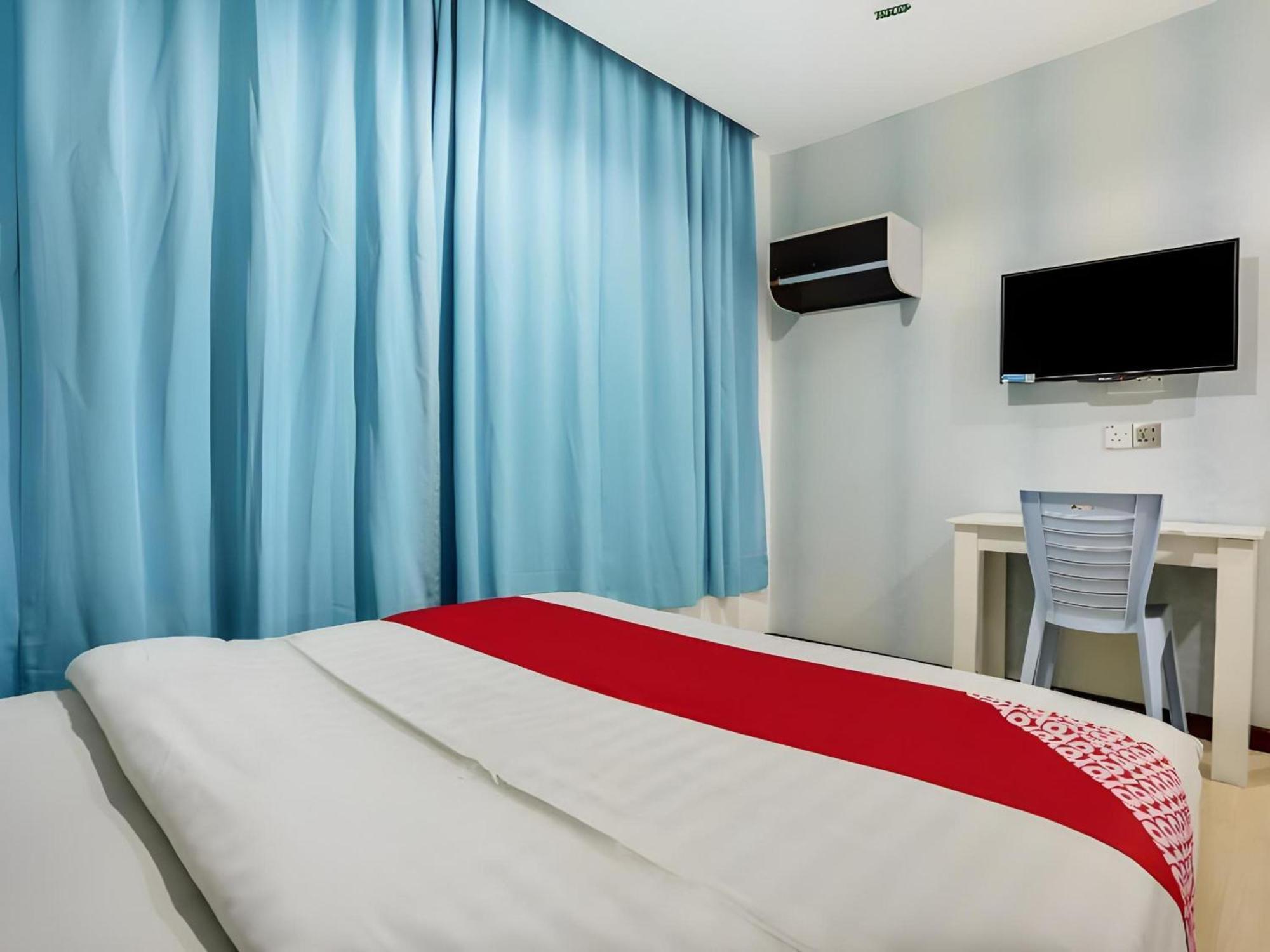 Oyo 89583 Grove Hotel Kajang Exterior foto