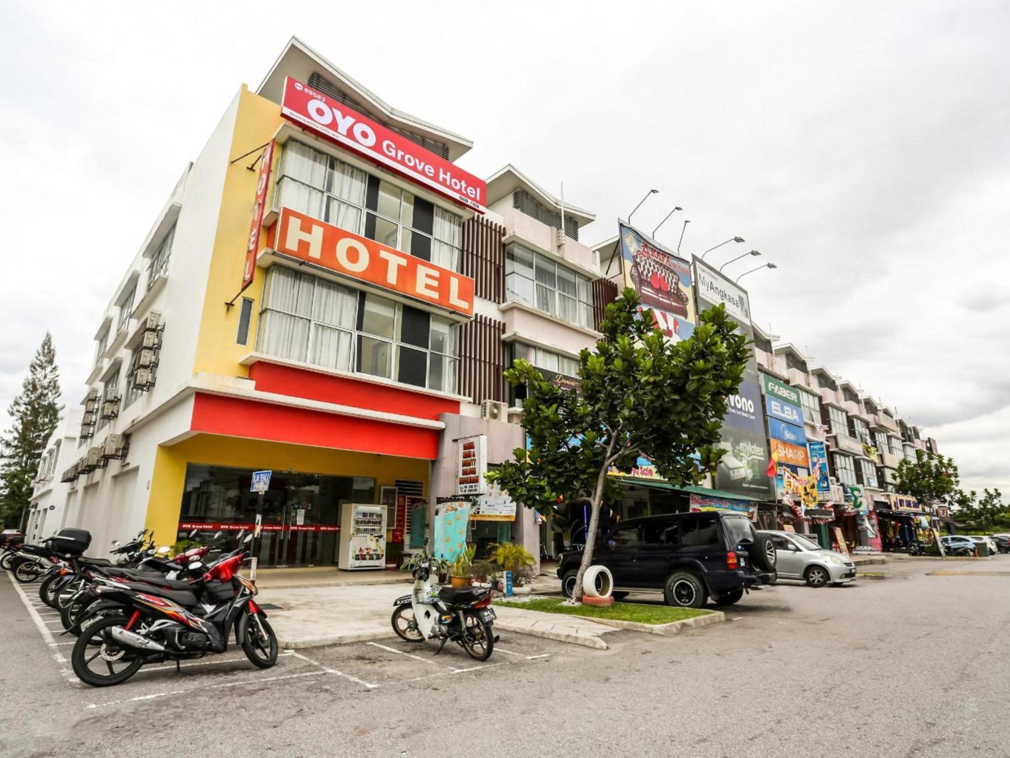 Oyo 89583 Grove Hotel Kajang Exterior foto